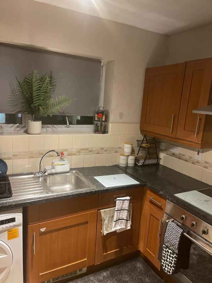 Lovely 2-Bedroom Holiday Home With Free Wifi London Exterior foto