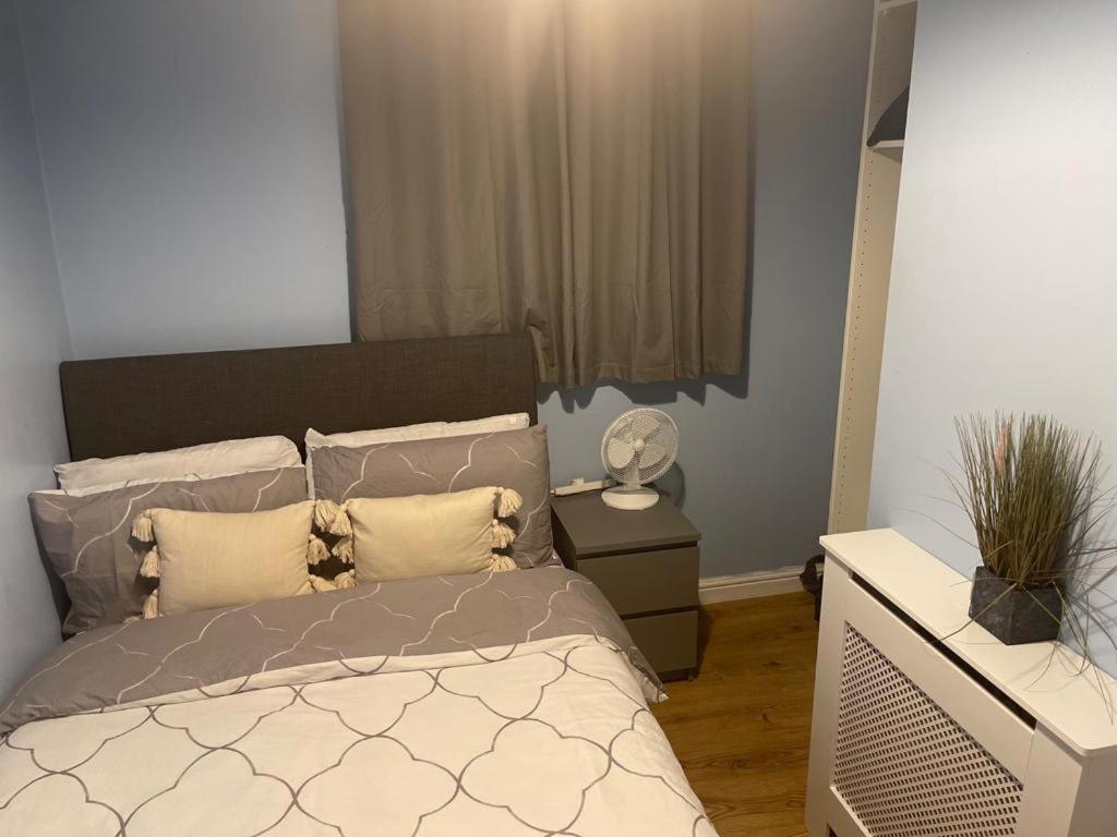 Lovely 2-Bedroom Holiday Home With Free Wifi London Exterior foto